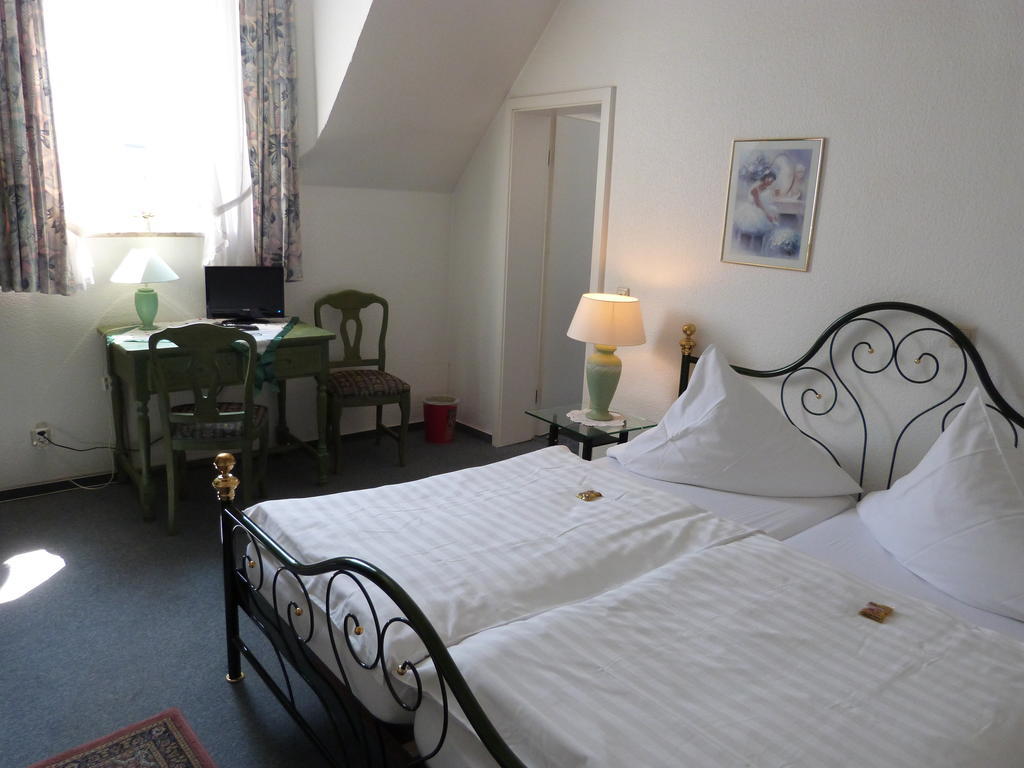 Hotel Jaegerhof Mayen Quarto foto